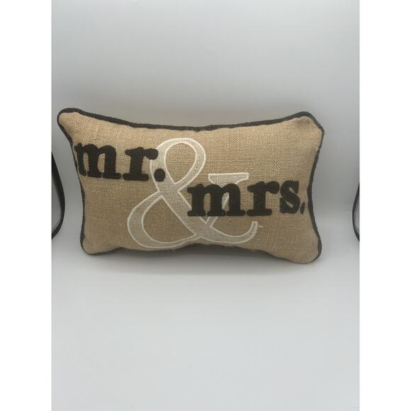 Mr & Mrs Throw Pillow Wedding Anniversary Decor – Cushion 12×6 Pre-Owned - Picture 1 of 8